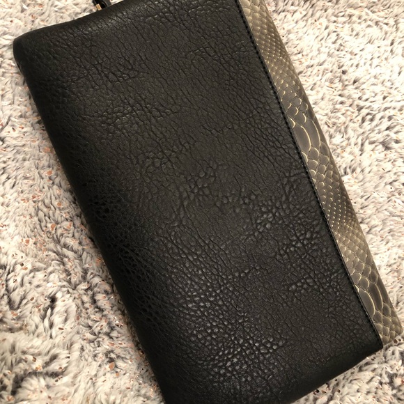Black/Snake Printed Clutch - Picture 3 of 7